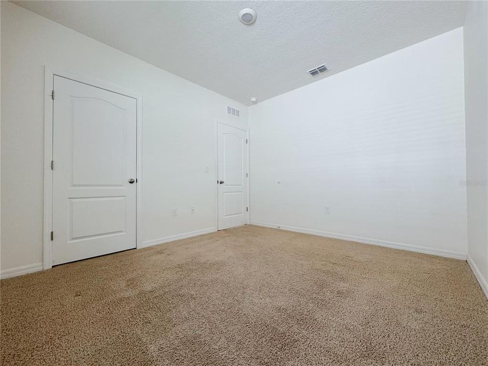 出租: $2,150 (3 贝兹, 2 浴室, 1672 平方英尺)