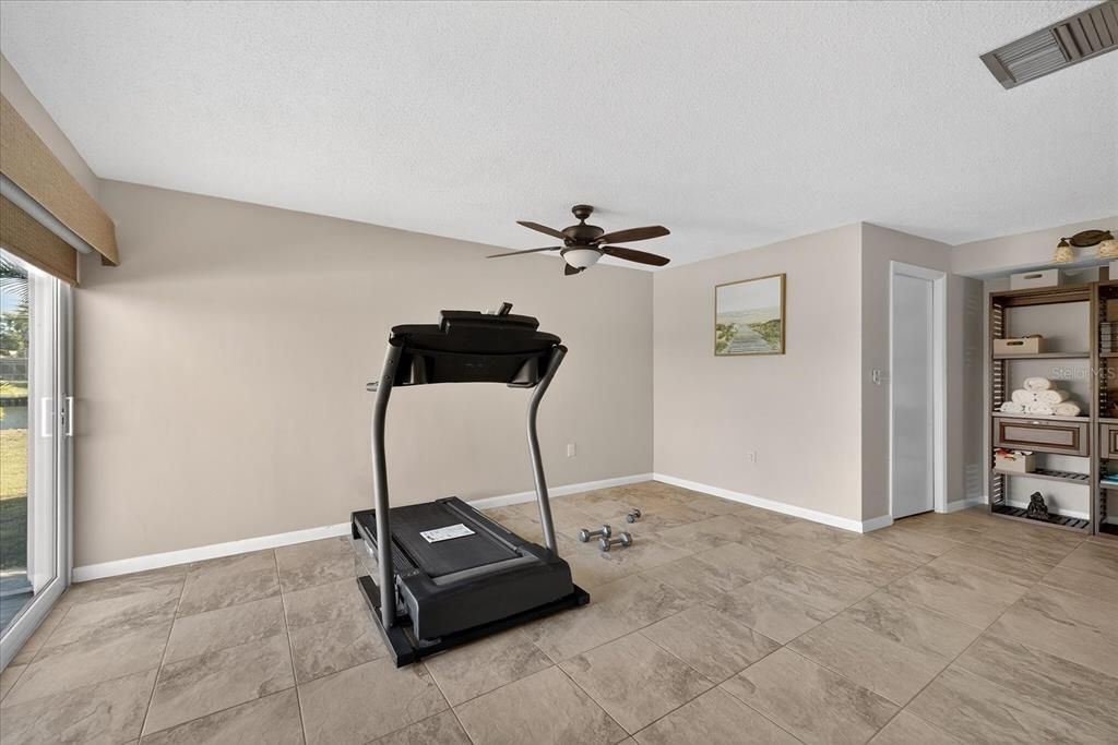 На продажу: $1,199,999 (4 спален, 2 ванн, 2020 Квадратных фут)