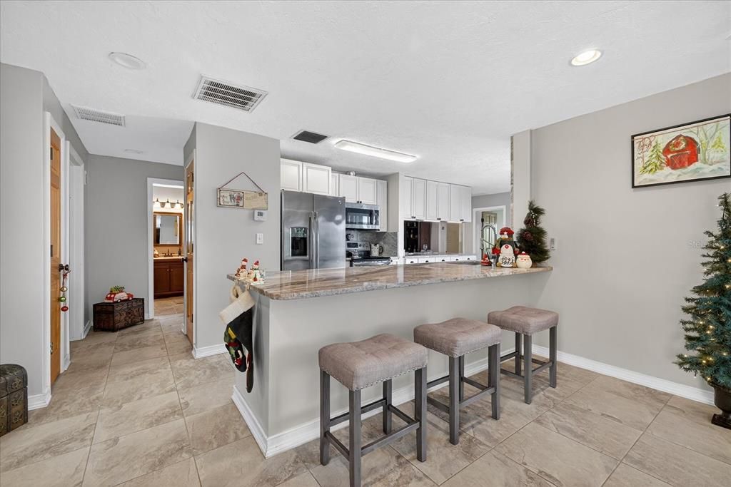 На продажу: $1,199,999 (4 спален, 2 ванн, 2020 Квадратных фут)