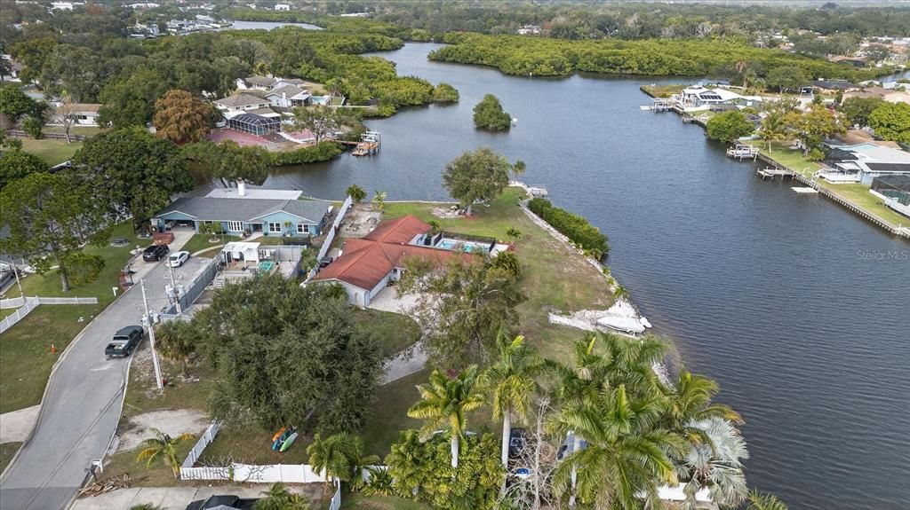 На продажу: $1,199,999 (4 спален, 2 ванн, 2020 Квадратных фут)