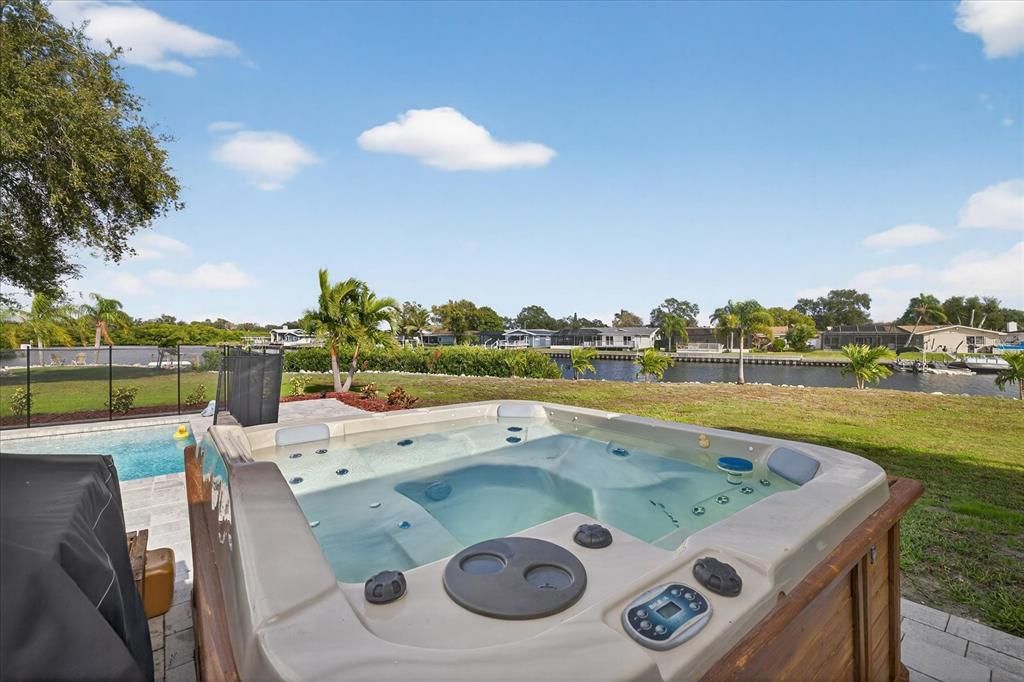 На продажу: $1,199,999 (4 спален, 2 ванн, 2020 Квадратных фут)