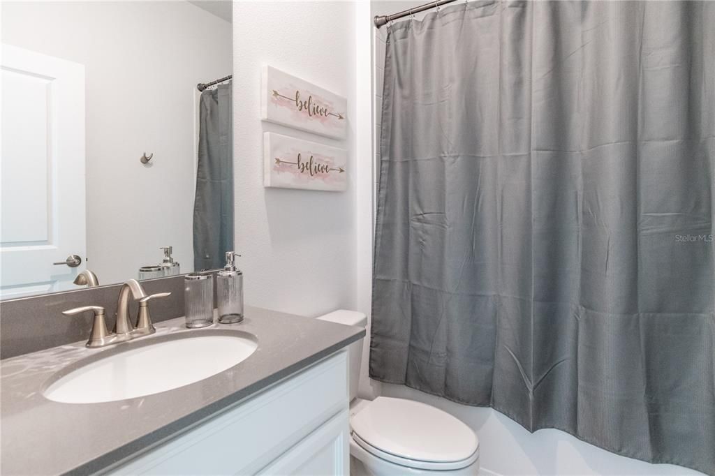 En Venta: $666,000 (6 camas, 5 baños, 3343 Pies cuadrados)