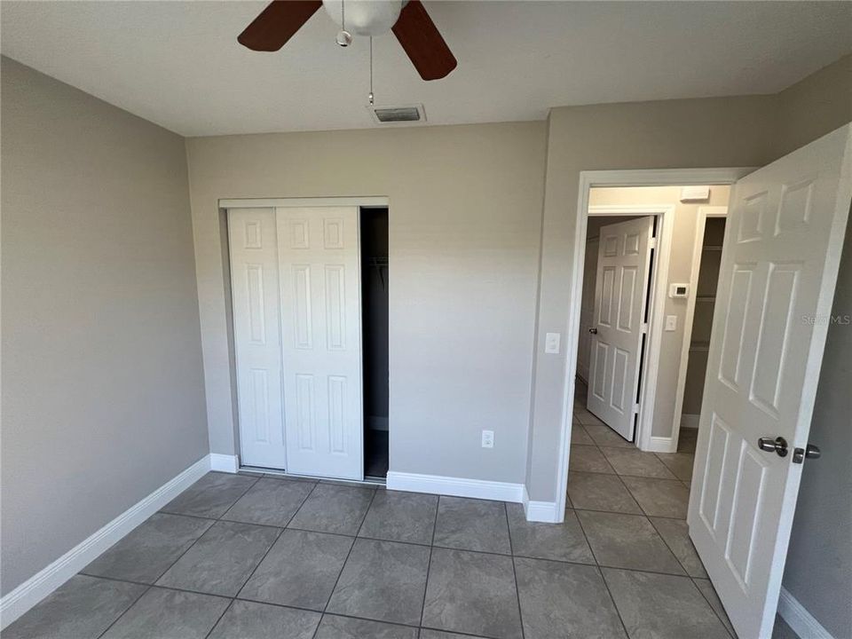 For Rent: $1,350 (2 beds, 1 baths, 899 Square Feet)