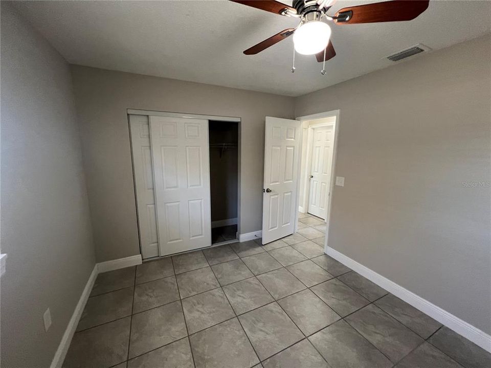 For Rent: $1,350 (2 beds, 1 baths, 899 Square Feet)