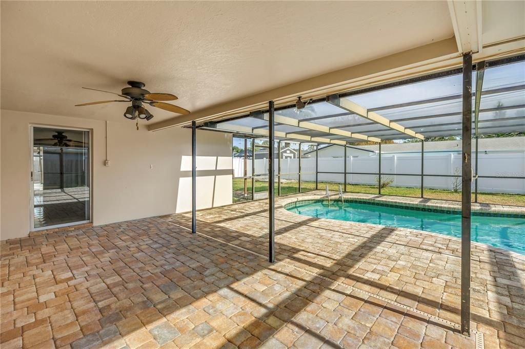 For Sale: $470,000 (3 beds, 2 baths, 1494 Square Feet)