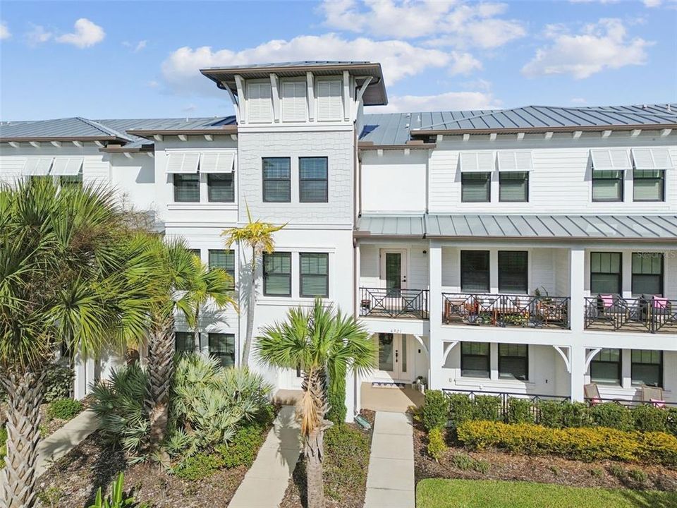 En Venta: $775,000 (4 camas, 3 baños, 2511 Pies cuadrados)