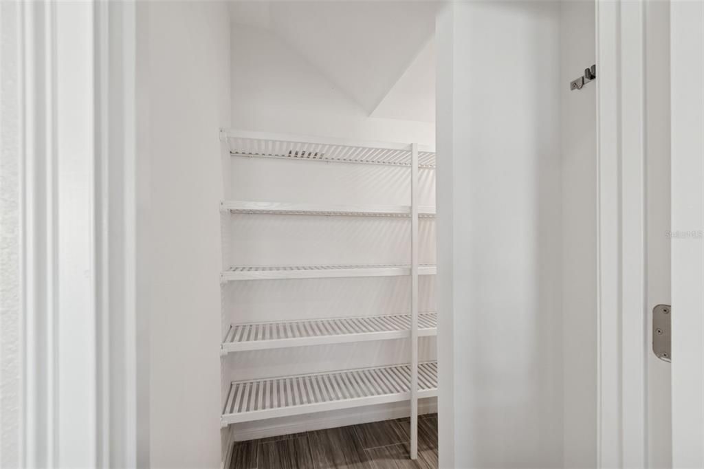 En Venta: $775,000 (4 camas, 3 baños, 2511 Pies cuadrados)