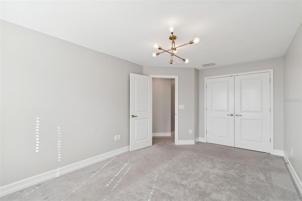 En Venta: $775,000 (4 camas, 3 baños, 2511 Pies cuadrados)