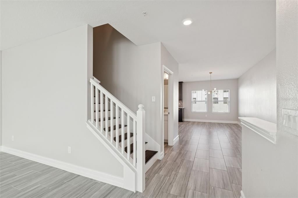 En Venta: $775,000 (4 camas, 3 baños, 2511 Pies cuadrados)