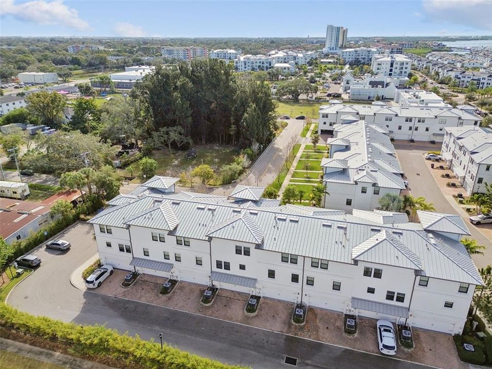 En Venta: $775,000 (4 camas, 3 baños, 2511 Pies cuadrados)