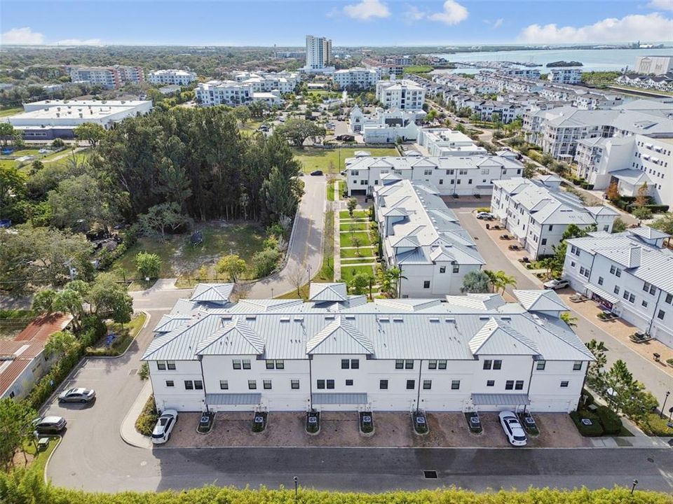 En Venta: $775,000 (4 camas, 3 baños, 2511 Pies cuadrados)