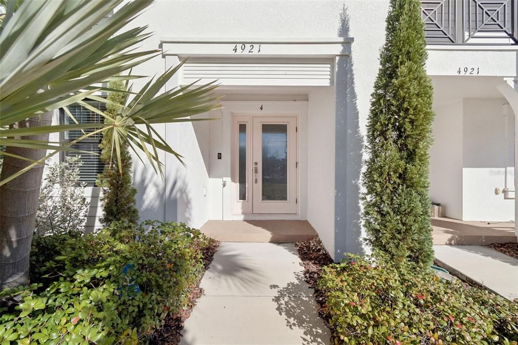 En Venta: $775,000 (4 camas, 3 baños, 2511 Pies cuadrados)