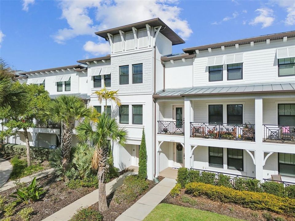 En Venta: $775,000 (4 camas, 3 baños, 2511 Pies cuadrados)