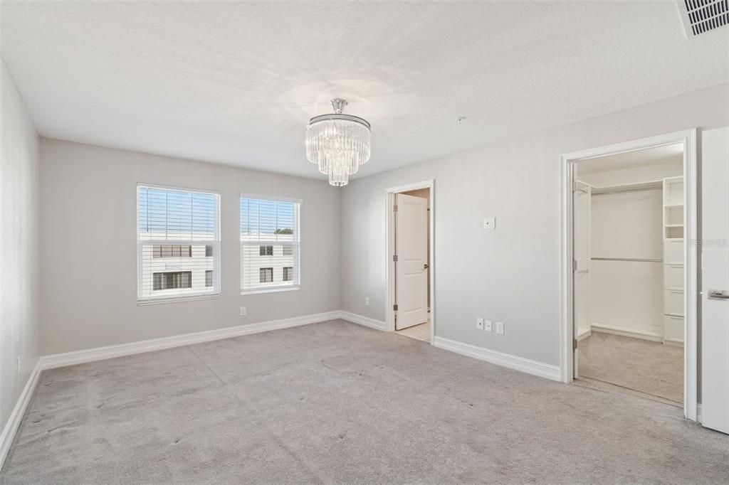 En Venta: $775,000 (4 camas, 3 baños, 2511 Pies cuadrados)