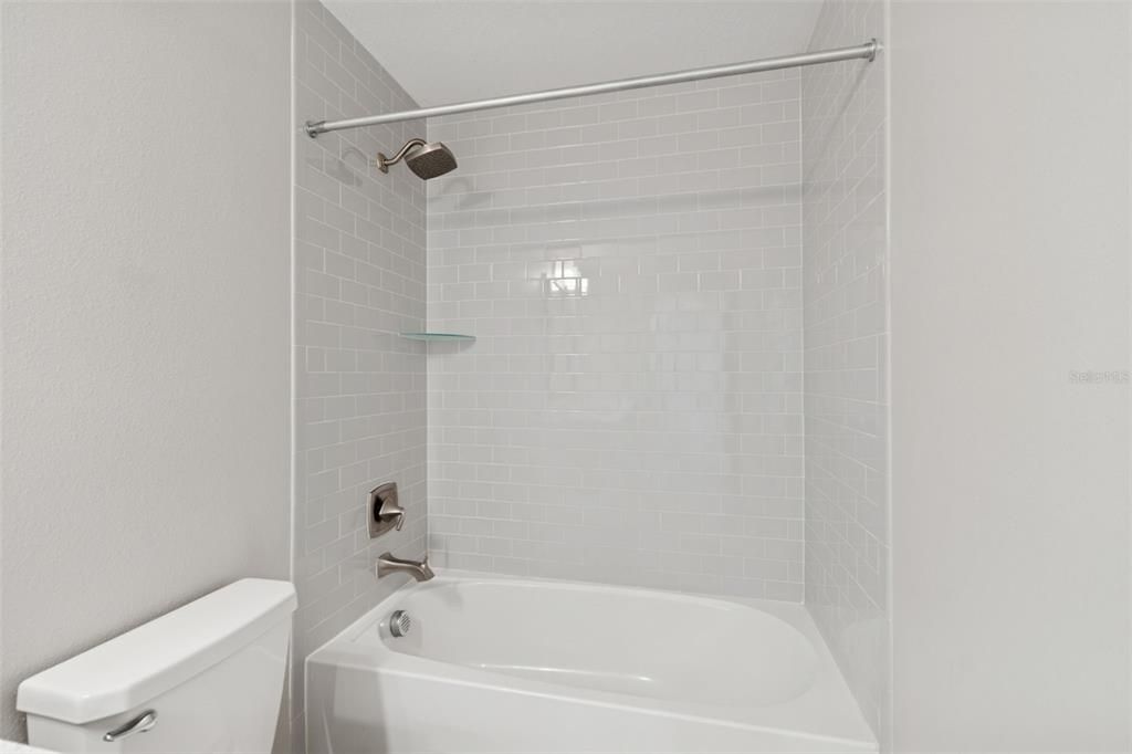 En Venta: $775,000 (4 camas, 3 baños, 2511 Pies cuadrados)