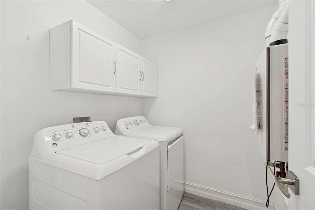 En Venta: $775,000 (4 camas, 3 baños, 2511 Pies cuadrados)