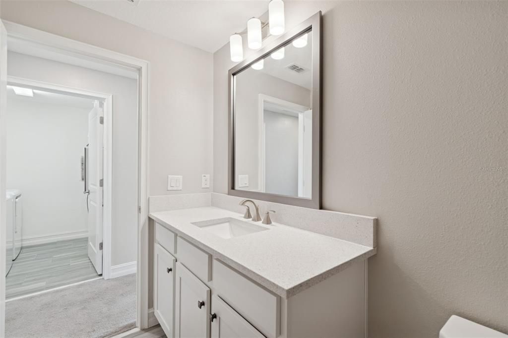 En Venta: $775,000 (4 camas, 3 baños, 2511 Pies cuadrados)