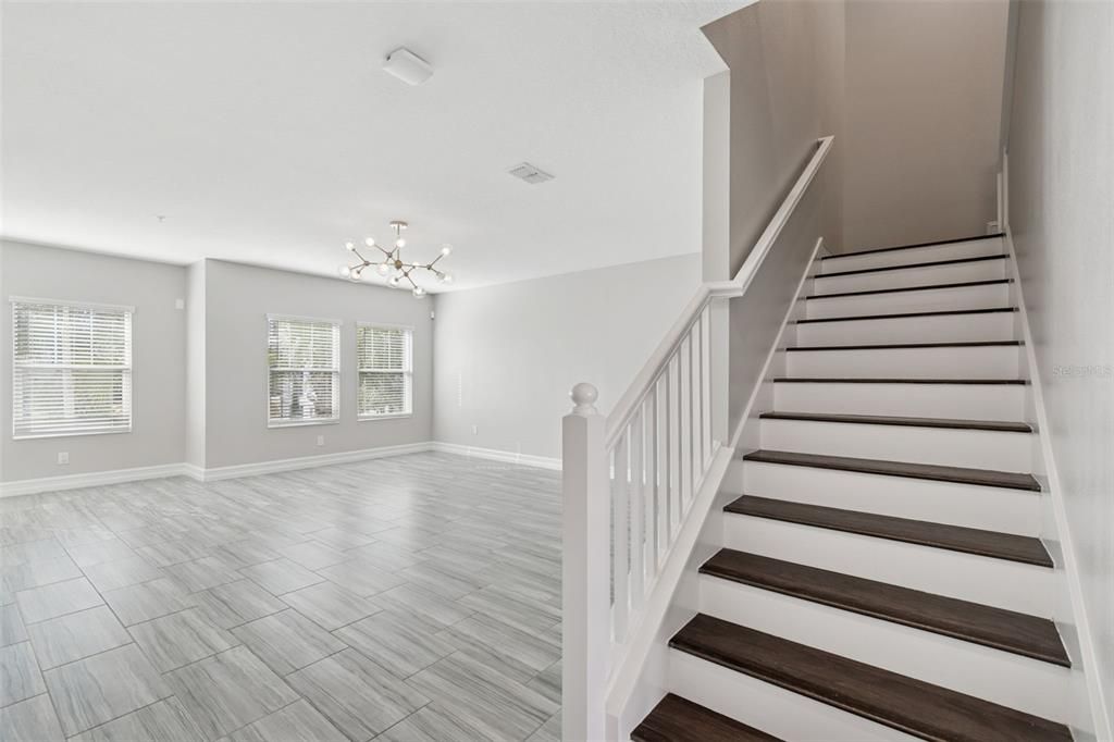 En Venta: $775,000 (4 camas, 3 baños, 2511 Pies cuadrados)