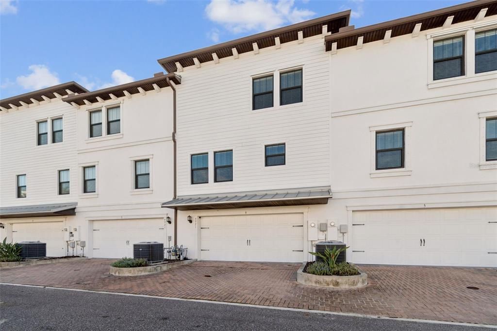 En Venta: $775,000 (4 camas, 3 baños, 2511 Pies cuadrados)