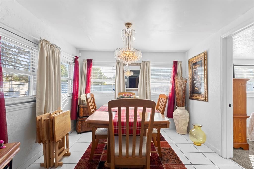 En Venta: $275,000 (3 camas, 1 baños, 836 Pies cuadrados)