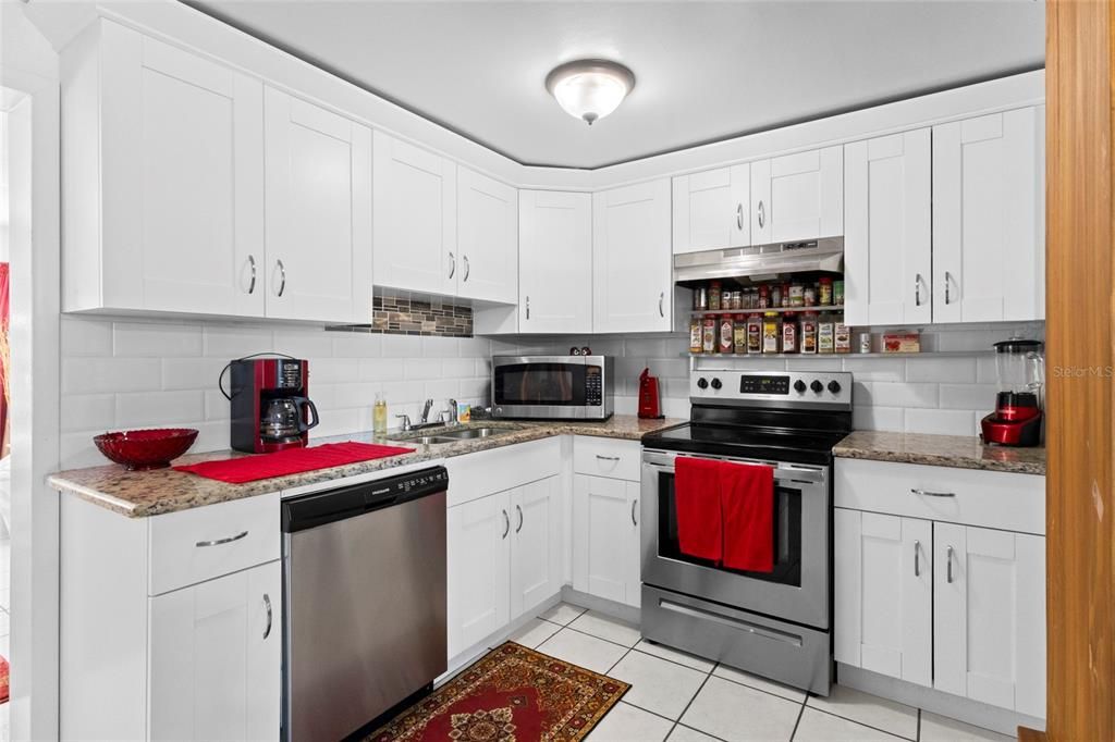 En Venta: $275,000 (3 camas, 1 baños, 836 Pies cuadrados)