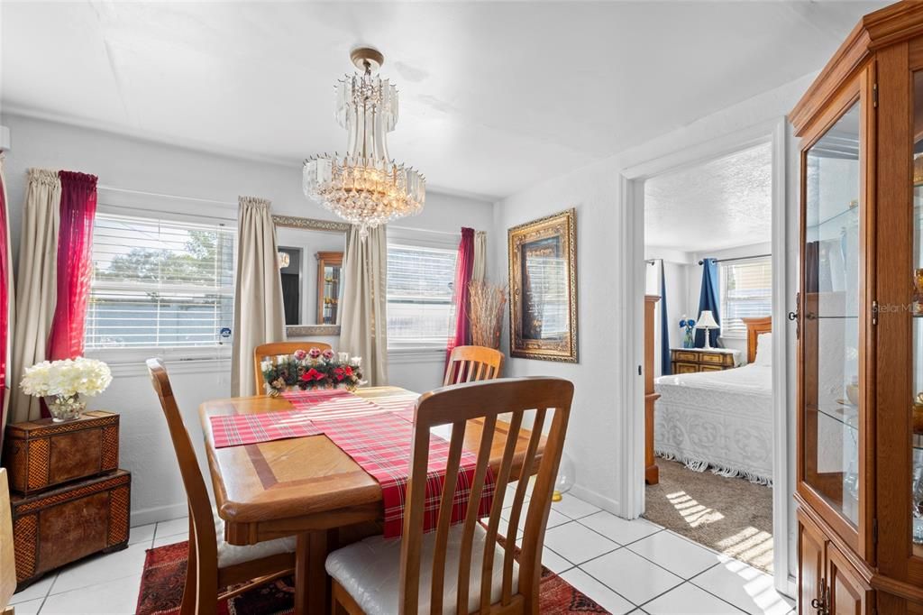 En Venta: $275,000 (3 camas, 1 baños, 836 Pies cuadrados)