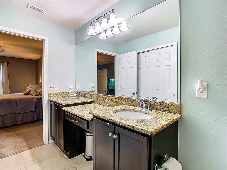 En Venta: $229,000 (2 camas, 2 baños, 1496 Pies cuadrados)