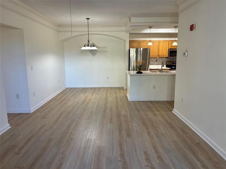 For Sale: $284,900 (3 beds, 2 baths, 1344 Square Feet)