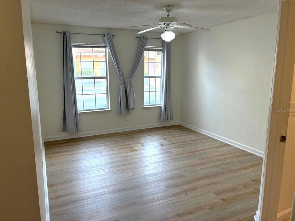 For Sale: $284,900 (3 beds, 2 baths, 1344 Square Feet)