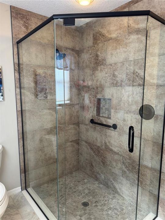 На продажу: $399,900 (3 спален, 2 ванн, 1692 Квадратных фут)