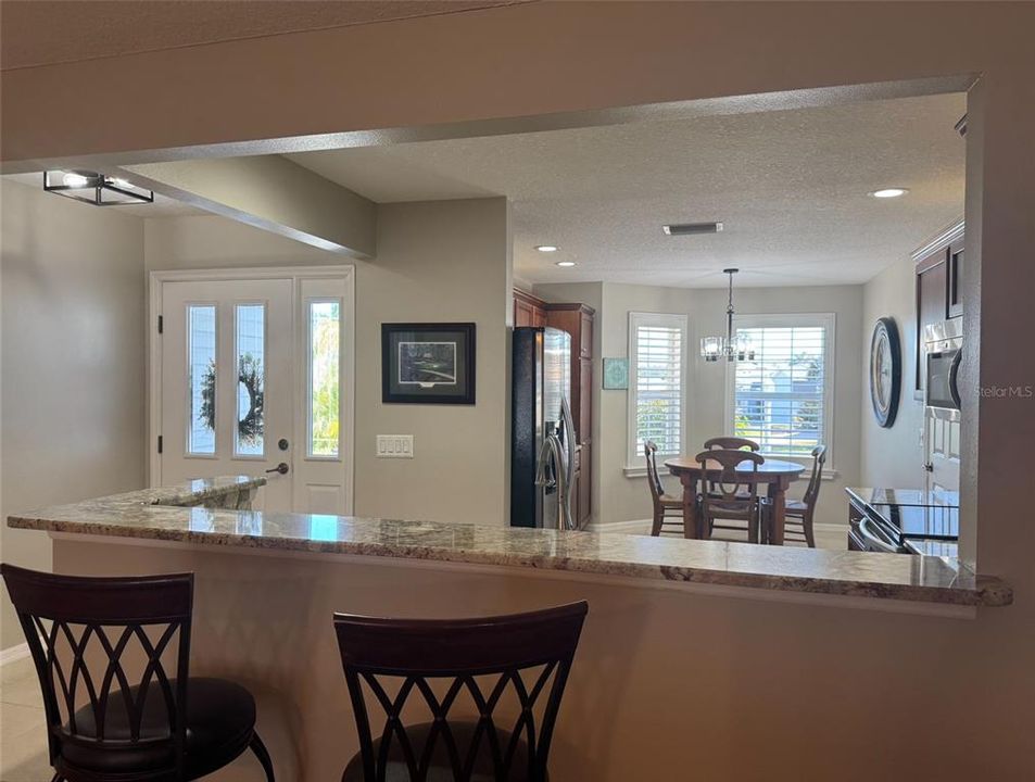 На продажу: $399,900 (3 спален, 2 ванн, 1692 Квадратных фут)