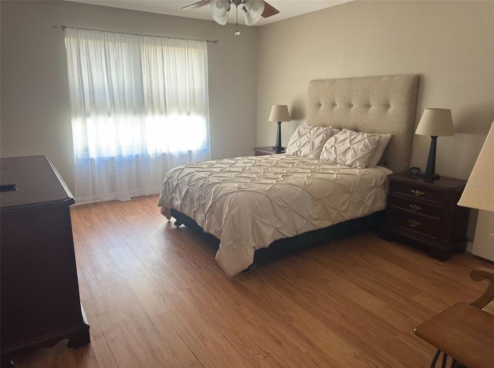 На продажу: $399,900 (3 спален, 2 ванн, 1692 Квадратных фут)