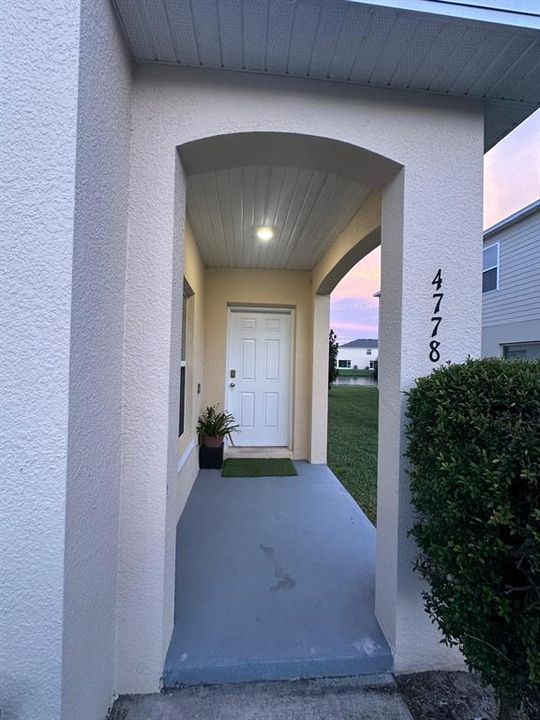 For Rent: $2,300 (3 beds, 2 baths, 1844 Square Feet)