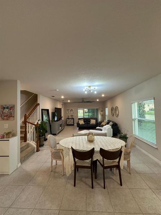 For Rent: $2,300 (3 beds, 2 baths, 1844 Square Feet)