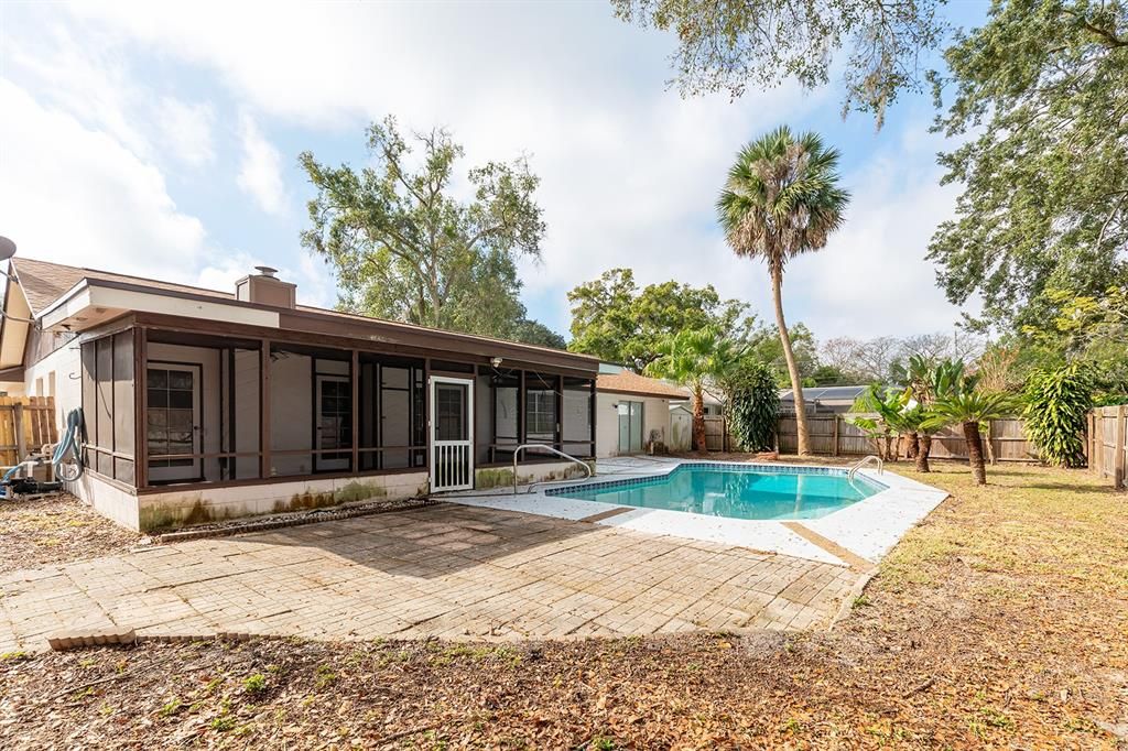 En Venta: $266,500 (4 camas, 2 baños, 1828 Pies cuadrados)