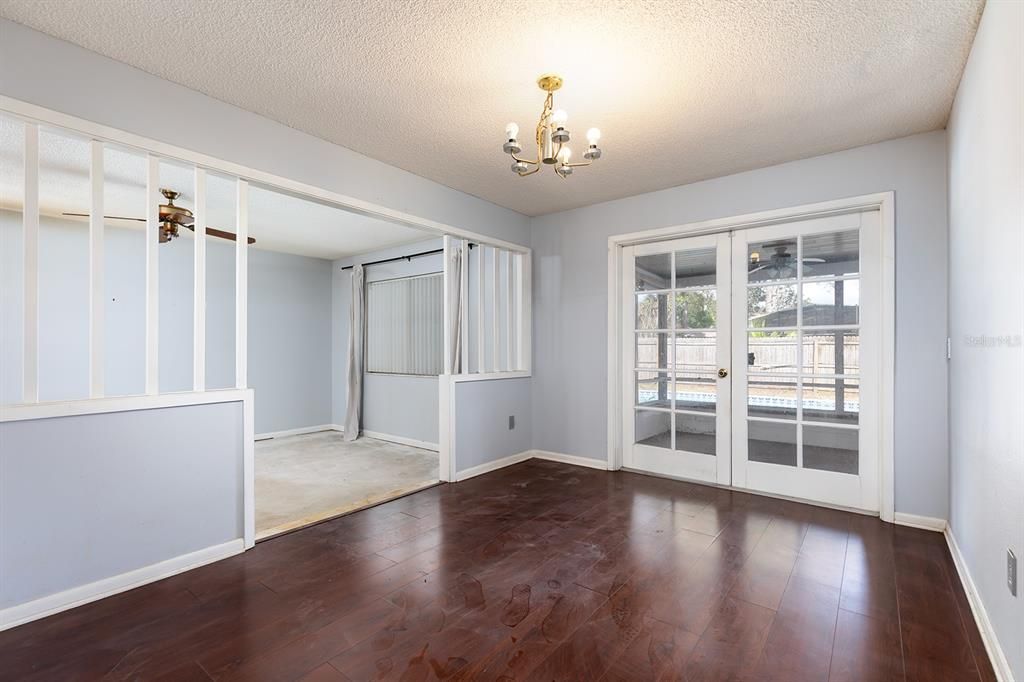 En Venta: $266,500 (4 camas, 2 baños, 1828 Pies cuadrados)