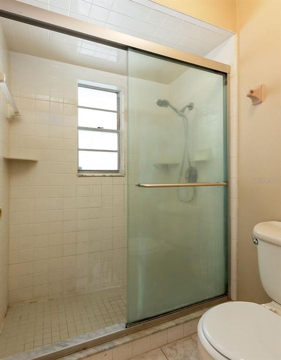 En Venta: $266,500 (4 camas, 2 baños, 1828 Pies cuadrados)