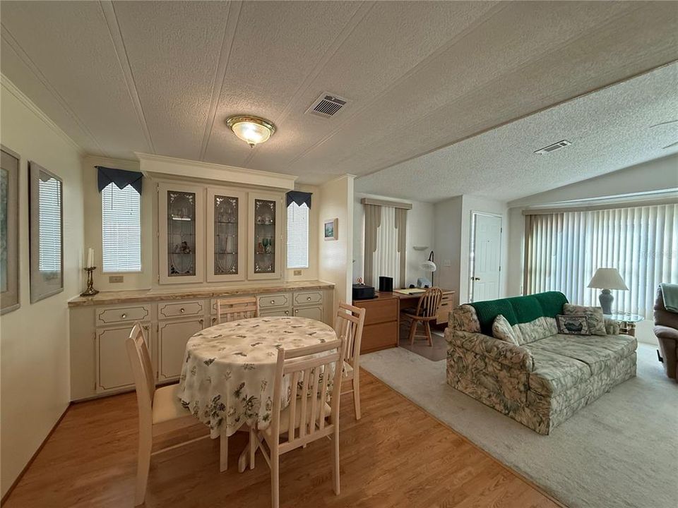 En Venta: $164,500 (2 camas, 2 baños, 1344 Pies cuadrados)