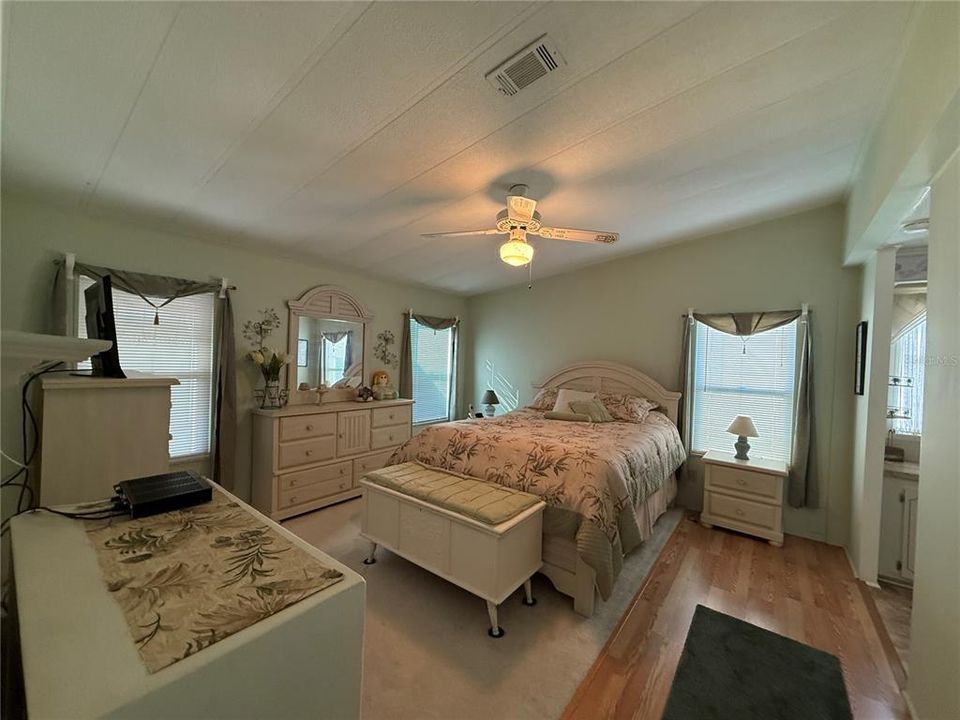 En Venta: $164,500 (2 camas, 2 baños, 1344 Pies cuadrados)