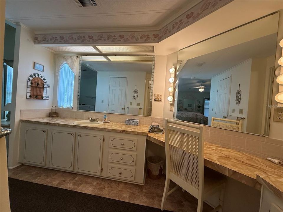 En Venta: $164,500 (2 camas, 2 baños, 1344 Pies cuadrados)