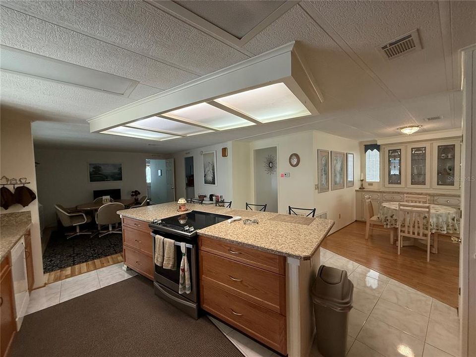 En Venta: $164,500 (2 camas, 2 baños, 1344 Pies cuadrados)