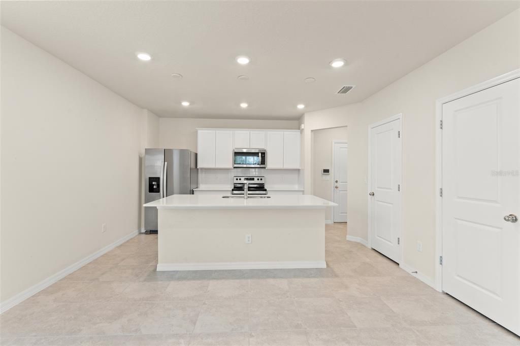 For Sale: $425,000 (3 beds, 2 baths, 1628 Square Feet)