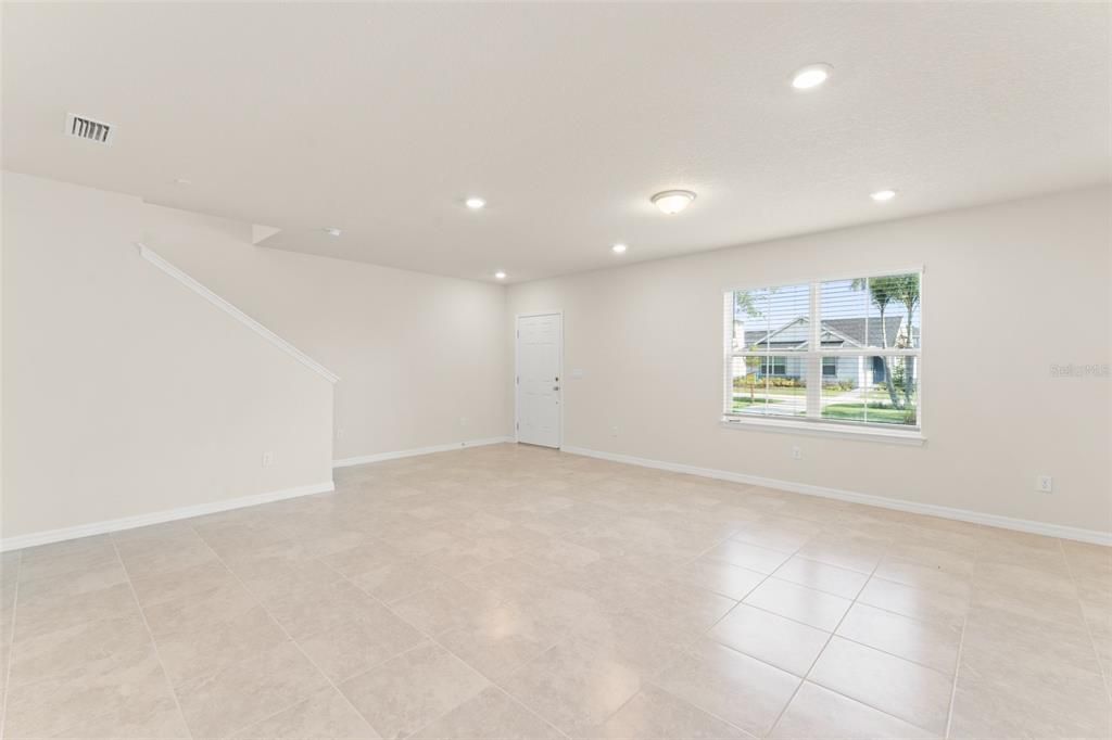 For Sale: $425,000 (3 beds, 2 baths, 1628 Square Feet)