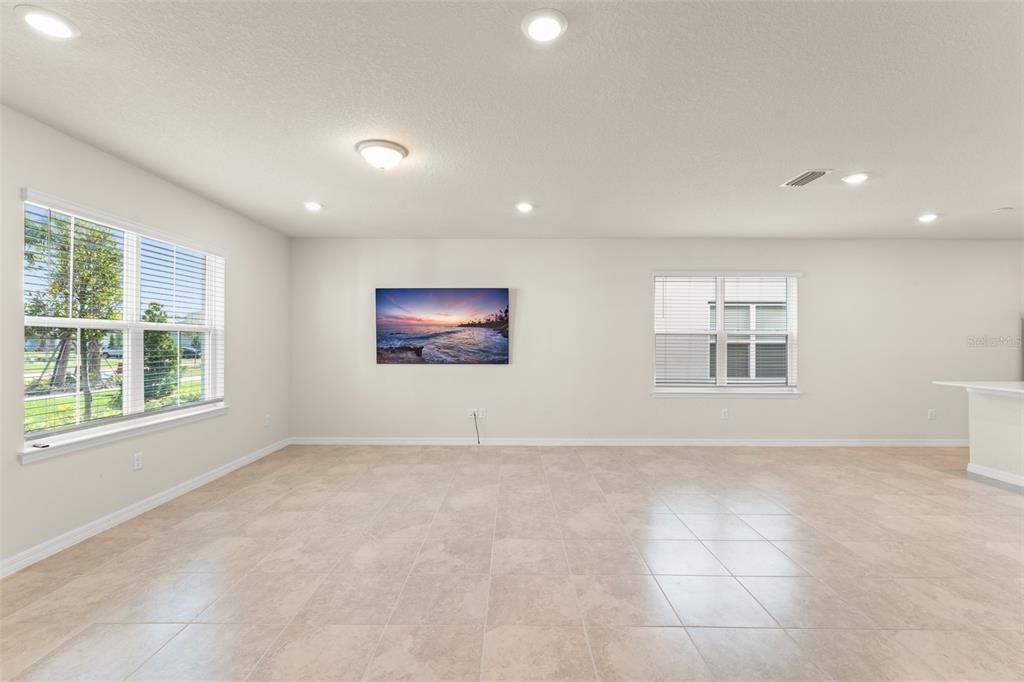 For Sale: $425,000 (3 beds, 2 baths, 1628 Square Feet)