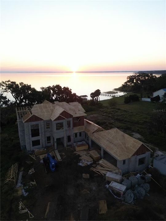 For Sale: $3,150,000 (5 beds, 5 baths, 6362 Square Feet)