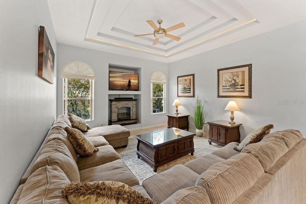 На продажу: $375,000 (3 спален, 2 ванн, 2277 Квадратных фут)