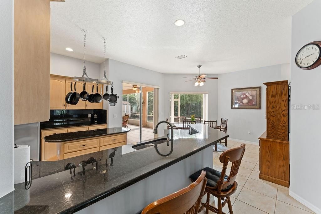 На продажу: $375,000 (3 спален, 2 ванн, 2277 Квадратных фут)