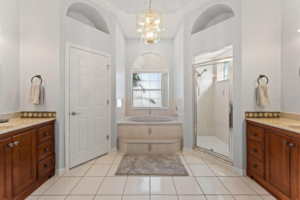 На продажу: $375,000 (3 спален, 2 ванн, 2277 Квадратных фут)