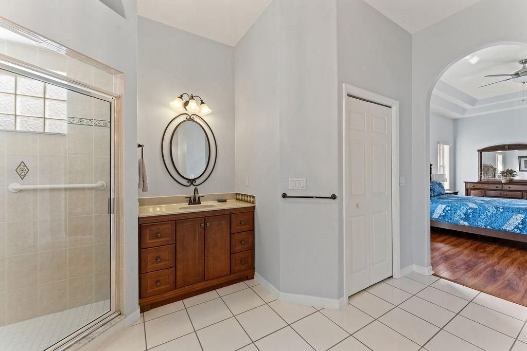 На продажу: $375,000 (3 спален, 2 ванн, 2277 Квадратных фут)