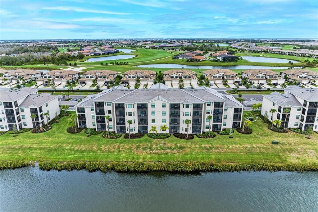 出租: $4,000 (2 贝兹, 2 浴室, 1142 平方英尺)